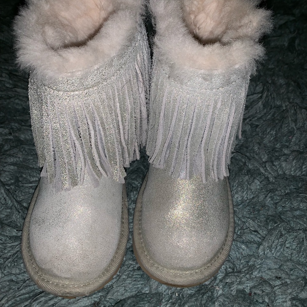 Toddler Girls Metallic Fringe Uggs. Size 10